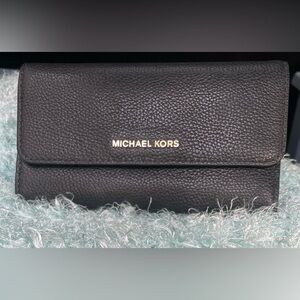 Micheal Kors Black Long Wallet EUC